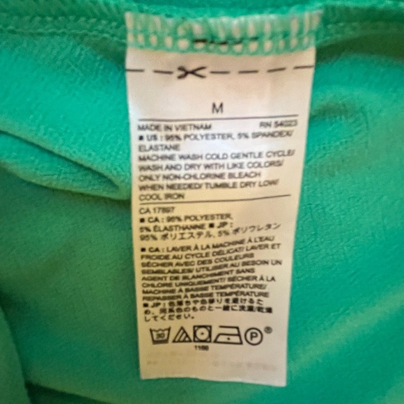 Banana Republic Sleeveless Kelly Green Blouse, Adult Size M - Picture 4 of 10